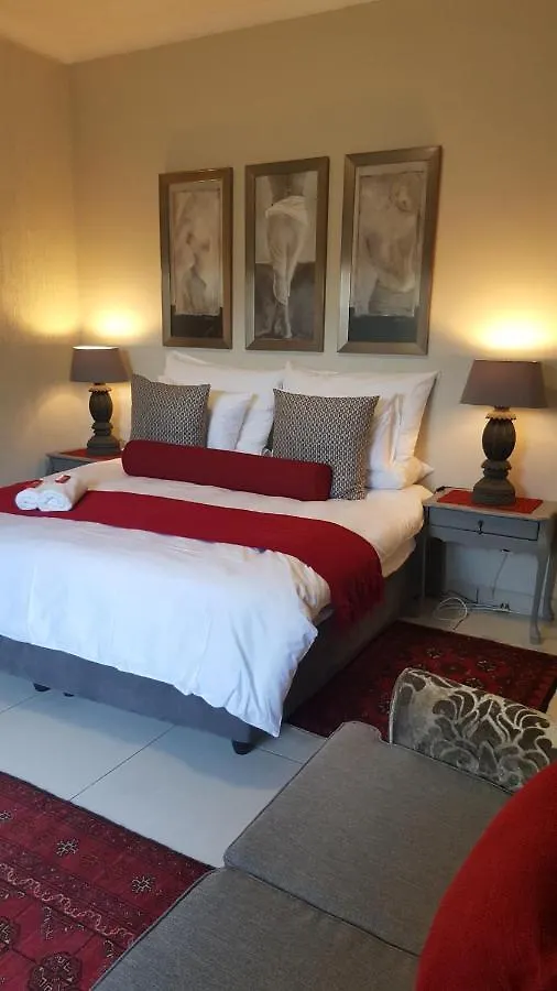 Guest House Frame Ace Bellville