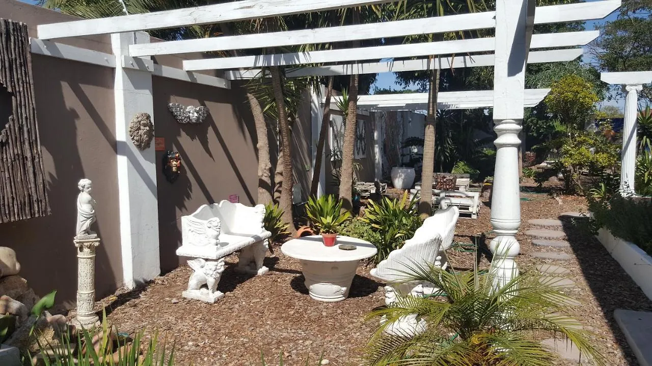Guest House Frame Ace Bellville